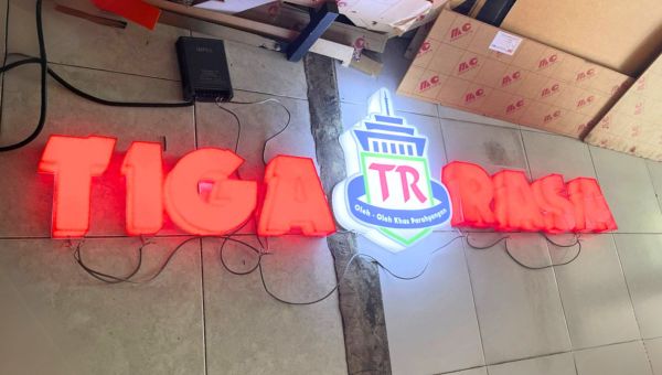 jasa pembuatan huruf timbul akrilik